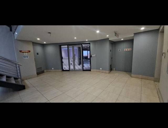 BUSINESS PROPERTY TO RENT IN RANDJESPARK